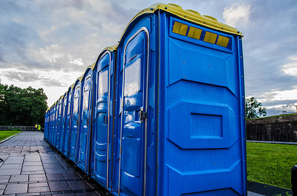 Portable Toilet Options We Offer in Pasadena Hills, FL